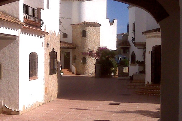 Beautiful private housing estate in Empuriabrava