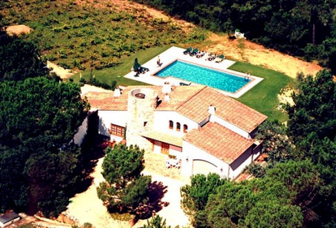 Aerial view of the masia