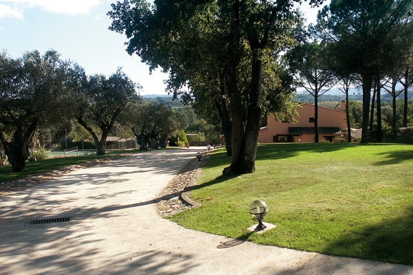 Park-like garden - entrance