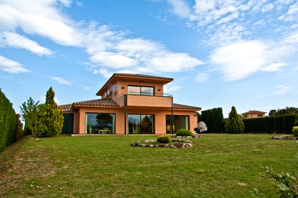 Villa on the golf course on the Costa Brava Torre Mirona