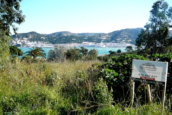 plot in Port de La Selva