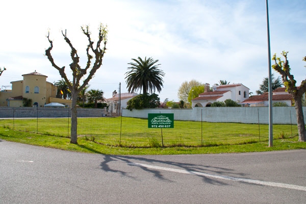 plot in Empuriabrava
