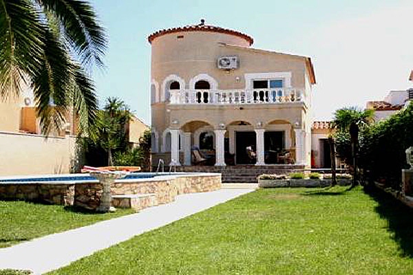 villa in Empuriabrava