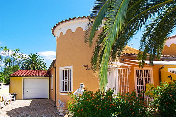 house in Empuriabrava