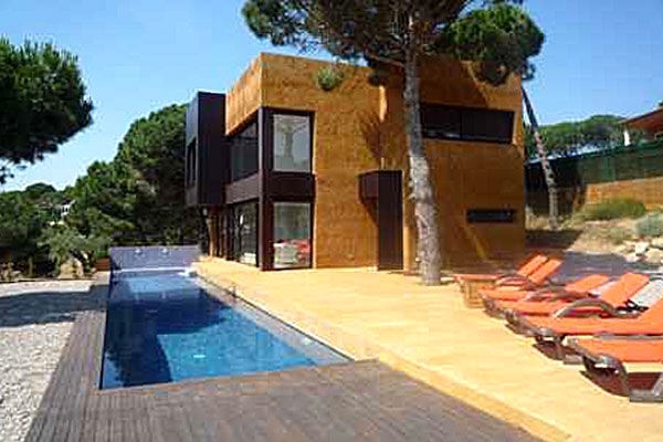 Modern newly built house in a quiet location only 3 km from the Sa Riera beach