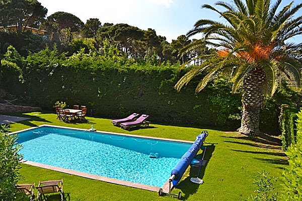 Big mediterranean garden with swimming pool