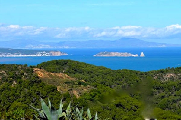 plot in Begur