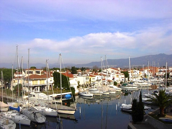apartment in Empuriabrava