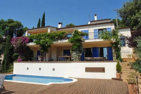 Marvelous villa with fantastic sea views in Begur