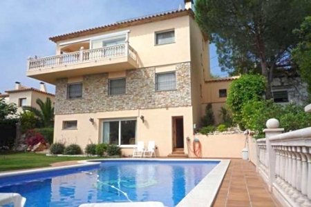 villa in Begur