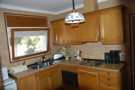 Fully-equipped kitchen