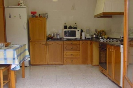 Fully-equipped kitchen