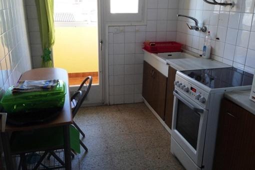 Fully-equipped kitchen